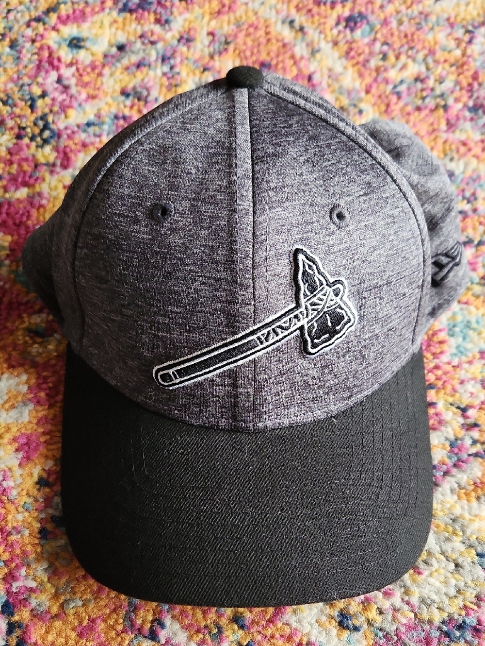 Atlanta Braves New Era Shadow Tech logo. S/M
